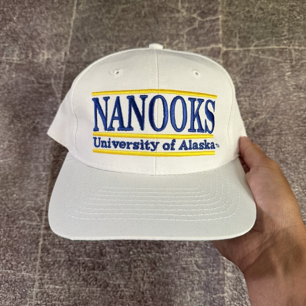 NWT Men's Vintage 90's The Game Alaska Nanooks White Split Bar Snapback Hat Cap